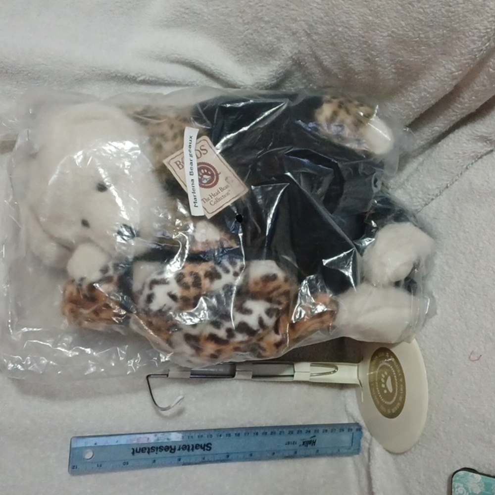 NWT Marlena Beargeaux & Deitrich Plush with Stand from Boyds Bears